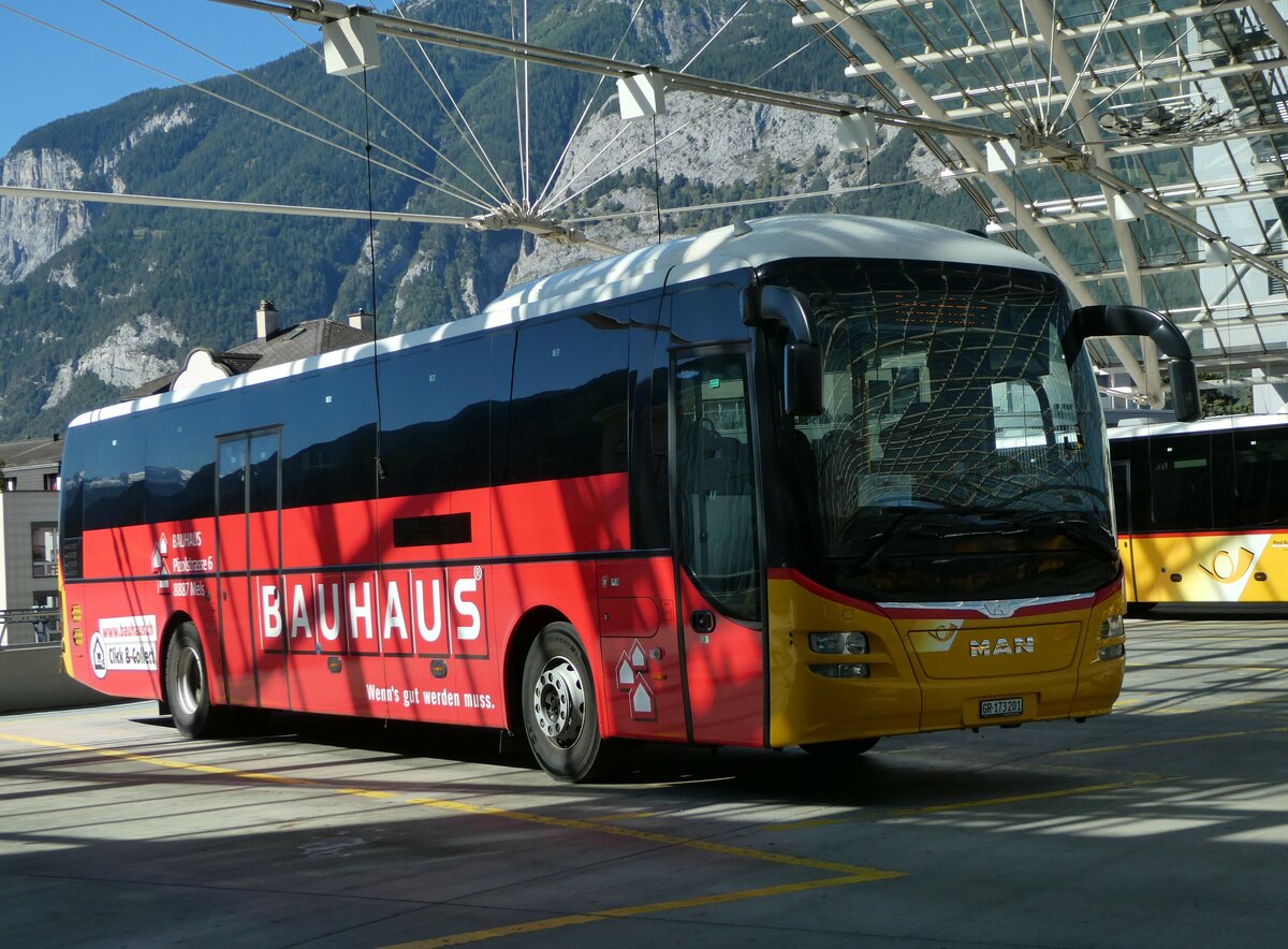 (255'600) - PostAuto Graub�nden - GR 173'201/PID 10'503 - MAN am 26. September 2023 in Chur, Postautostation
