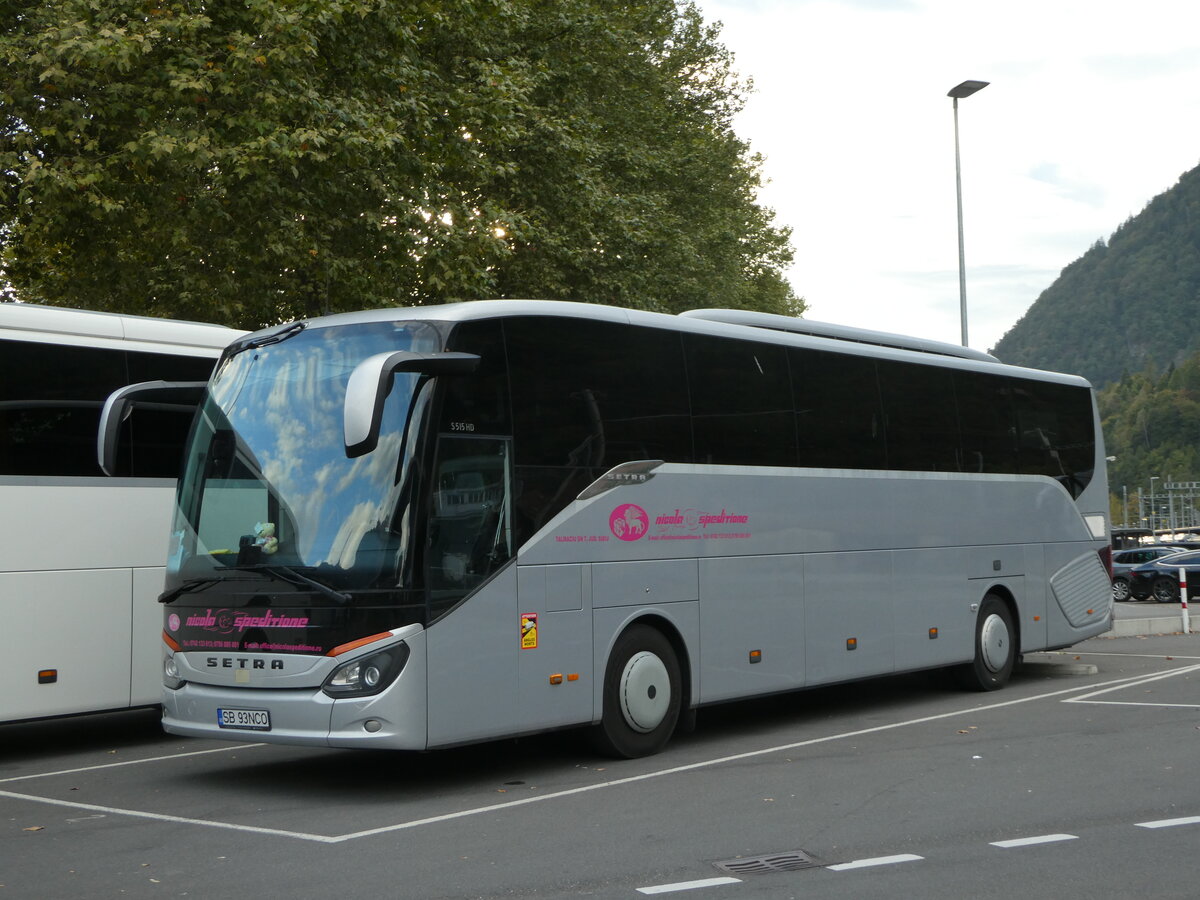 (255'689) - Aus Rum�nien: Nicola, Talmaciu - SB 93 NCO - Setra am 29. September 2023 beim Bahnhof Interlaken Ost