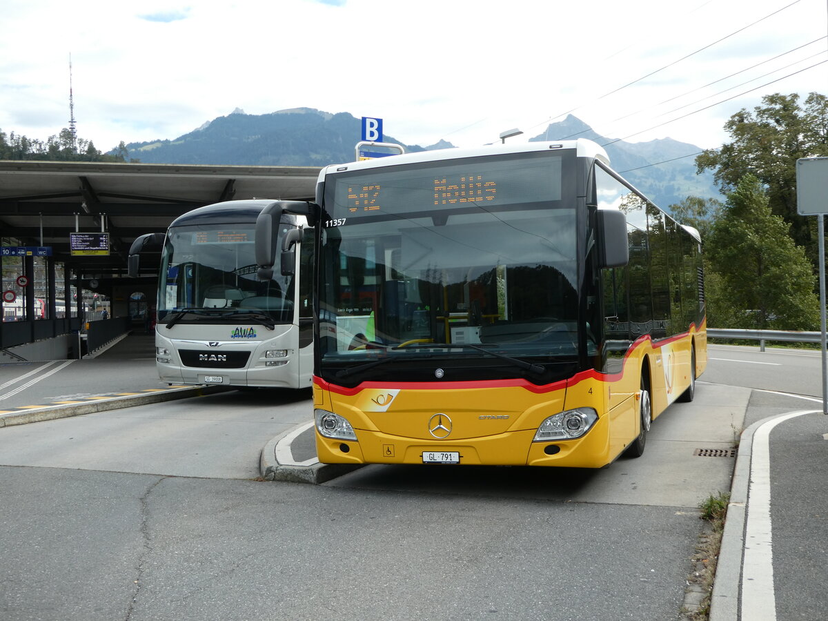 (255'974) - Niederer, Filzbach - Nr. 4/GL 791/PID 11'357 - Mercedes am 7. Oktober 2023 beim Bahnhof Ziegelbr�cke