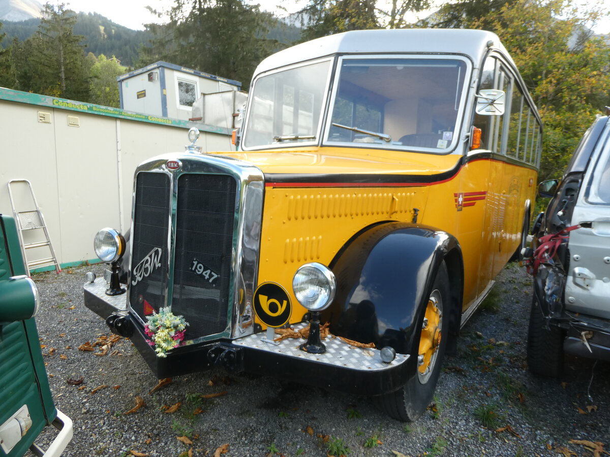 (256'104) - Peter, Luthern Bad - FBW/Gangloff (ex Reusser, Bassersdorf; ex Panel, P�verenges; ex P 24'562; ex P 1351) am 14. Oktober 2023 in Adelboden, Auto Sch�pbach