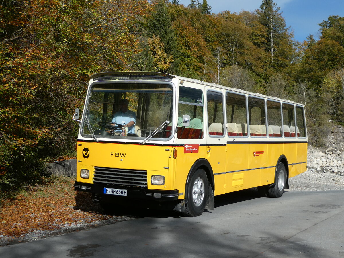 (256'486) - Aus Deutschland: Hahn, M�nchen - M-HH 668H - FBW/FHS (ex Michels, Schmallenberg; ex FRAM Drachten/NL Nr. 5; ex P 24'184) am 28. Oktober 2023 in Giswil, Aue Steinibach