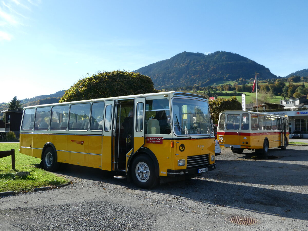 (256'511) - Aus Deutschland: Hahn, M�nchen - M-HH 668H - FBW/FHS (ex Michels, Schmallenberg; ex FRAM Drachten/NL Nr. 5; ex P 24'184) am 28. Oktober 2023 in K�giswil, Restaurant Adler