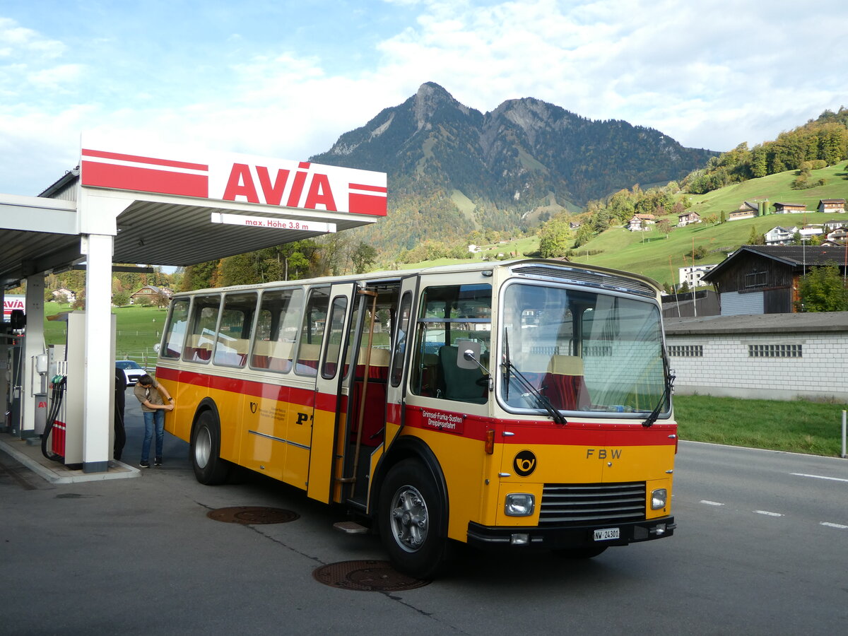 (256'515) - Lambach, Gommiswald - NW 24'301 - FBW/Eggli (ex Tanner+Lambach, Reigoldswil; ex Meier, Gr�t; ex AVG Grindelwald Nr. 13; ex P 24'182) am 28. Oktober 2023 in Sand, Avia-Tankstelle