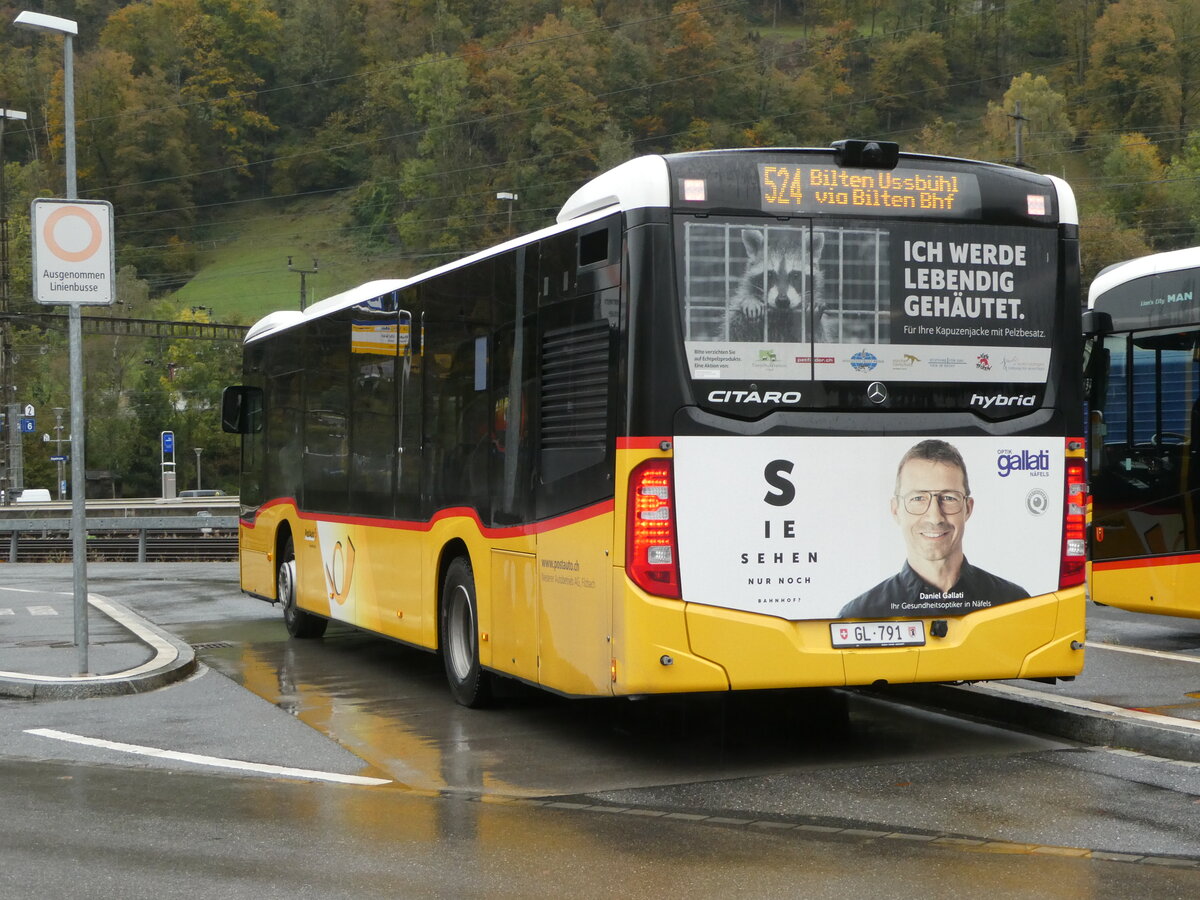 (256'619) - Niederer, Filzbach - Nr. 4/GL 791/PID 11'357 - Mercedes am 31. Oktober 2023 beim Bahnhof Ziegelbr�cke