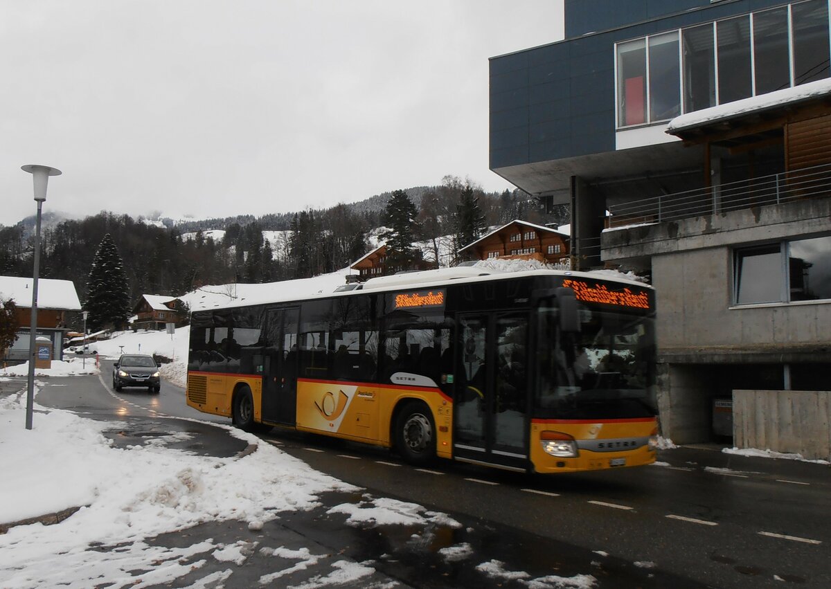 (257'462) - Fl�ck, Brienz - Nr. 8/BE 643'926/PID 5682 - Setra am 5. Dezember 2023 in Reuti-Hasliberg, Post