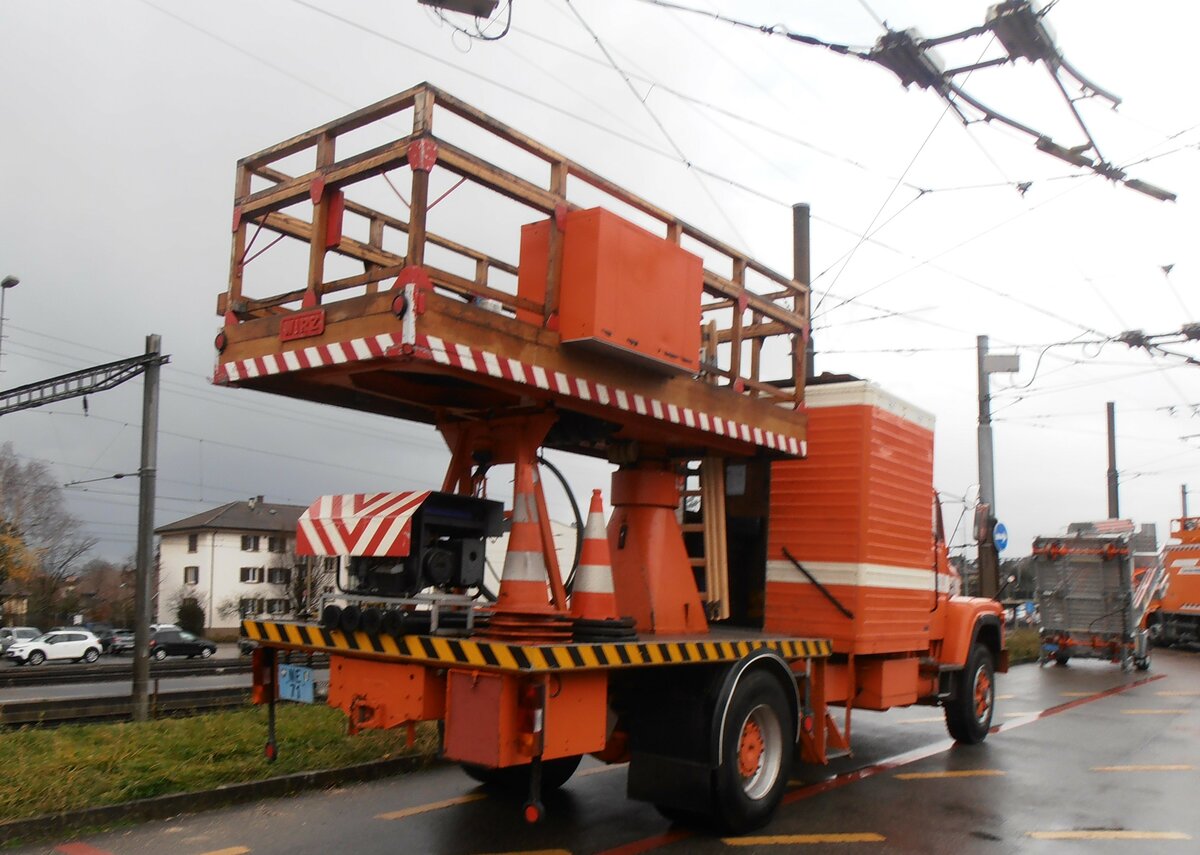 (257'532) - transN, La Chaux-de-Fonds - Nr. 51/NE 71 - Saurer am 11. Dezember 2023 in Marin, D�p�t