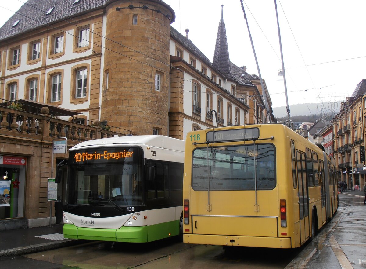 (257'588) - transN, La Chaux-de-Fonds - Nr. 118 - NAW/Hess Gelenktrolleybus (ex TN Neuch�tel Nr. 118) am 11. Dezember 2023 in Neuch�tel, Place Pury