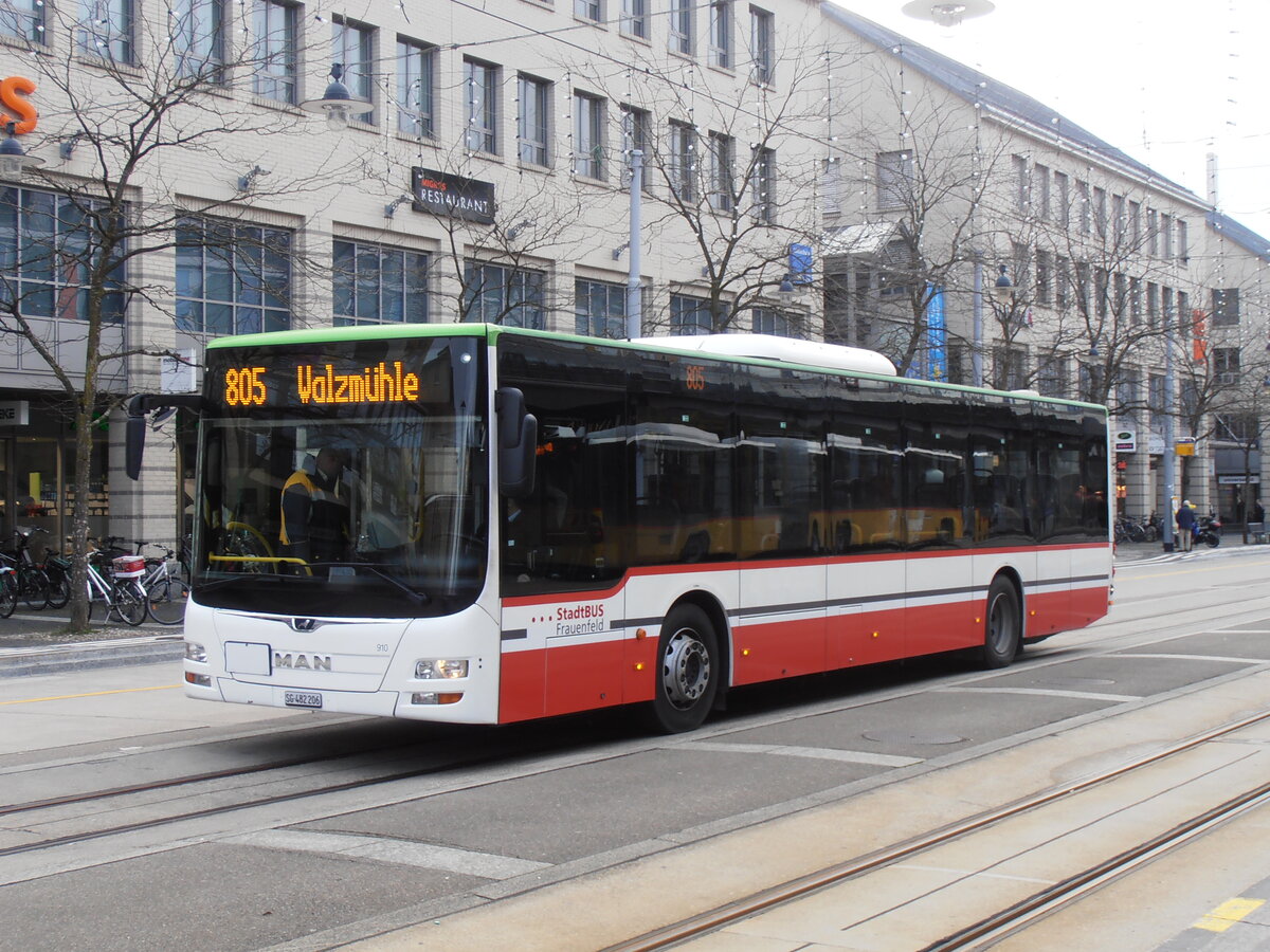 (257'636) - StadtBUS, Frauenfeld - Nr. 910/SG 482'206 - MAN (ex RTB Altst�tten Nr. 910; ex PostBus/A BD 15'357) am 15. Dezember 2023 beim Bahnhof Frauenfeld