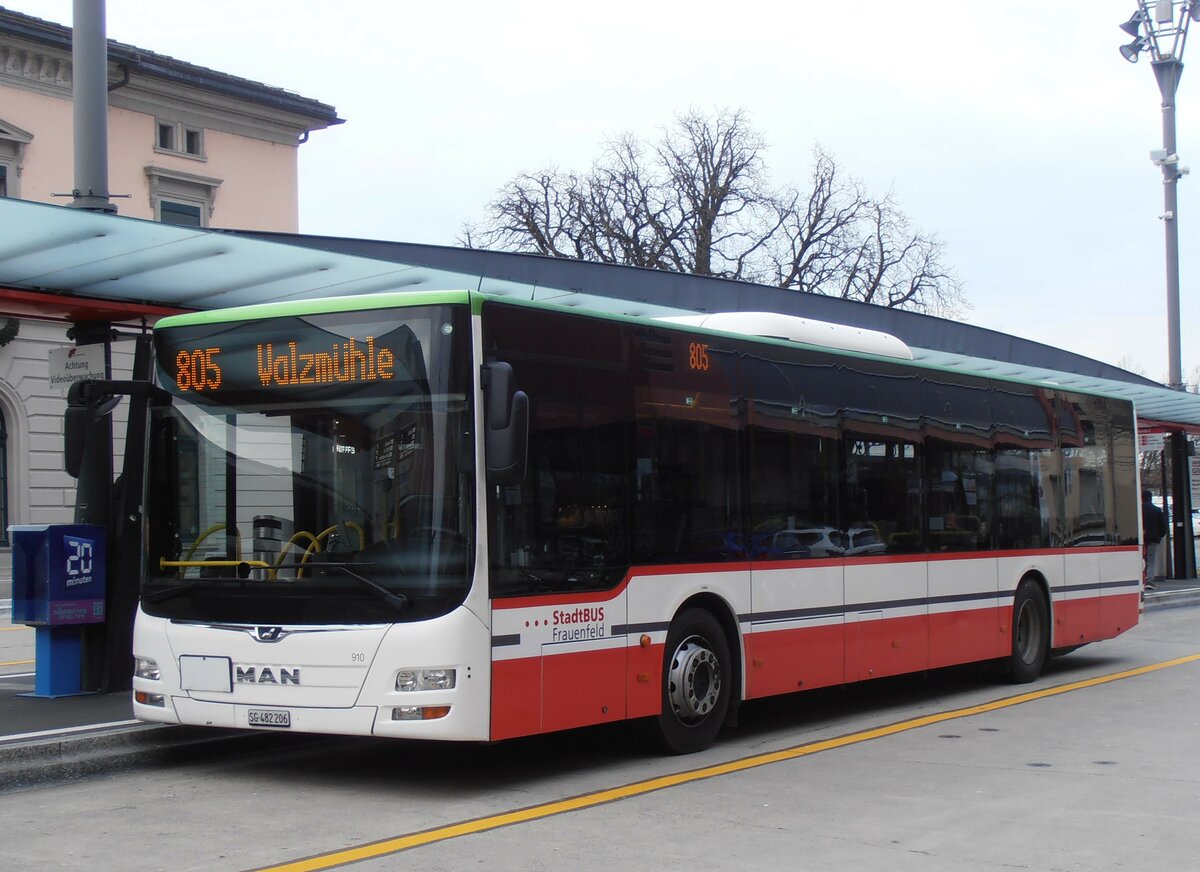 (257'660) - StadtBUS, Frauenfeld - Nr. 910/SG 482'206 - MAN (ex RTB Altst�tten Nr. 910; ex PostBus/A BD 15'357) am 15. Dezember 2023 beim Bahnhof Frauenfeld