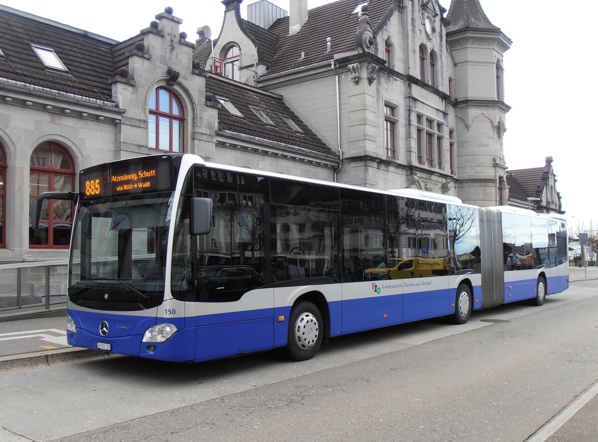 (257'817) - VZO Gr�ningen - Nr. 150/ZH 920'150 - Mercedes am 23. Dezember 2023 beim Bahnhof Rapperswil