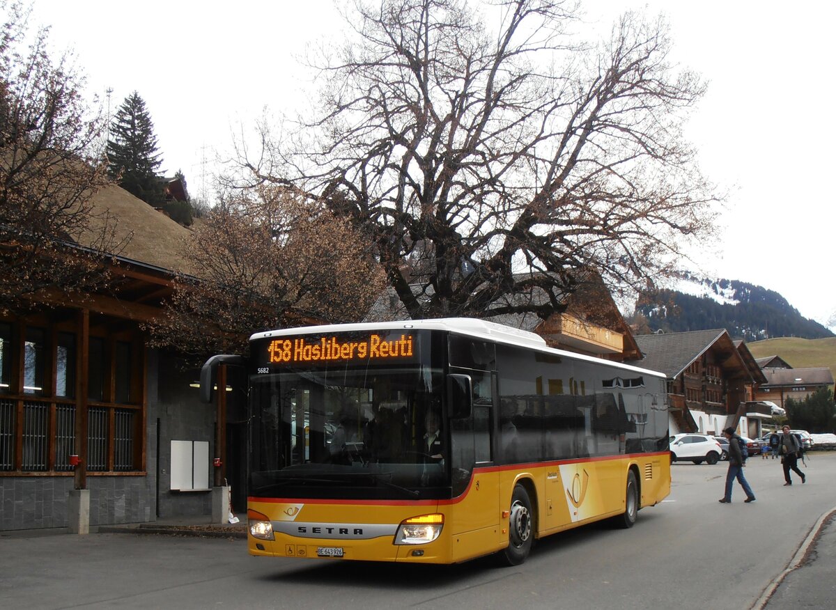 (257'946) Fl�ck, Brienz - Nr. 8/BE 643'926/PID 5682 - Setra am 28. Dezember 2023 in Wasserwendi-Hasliberg, Dorf