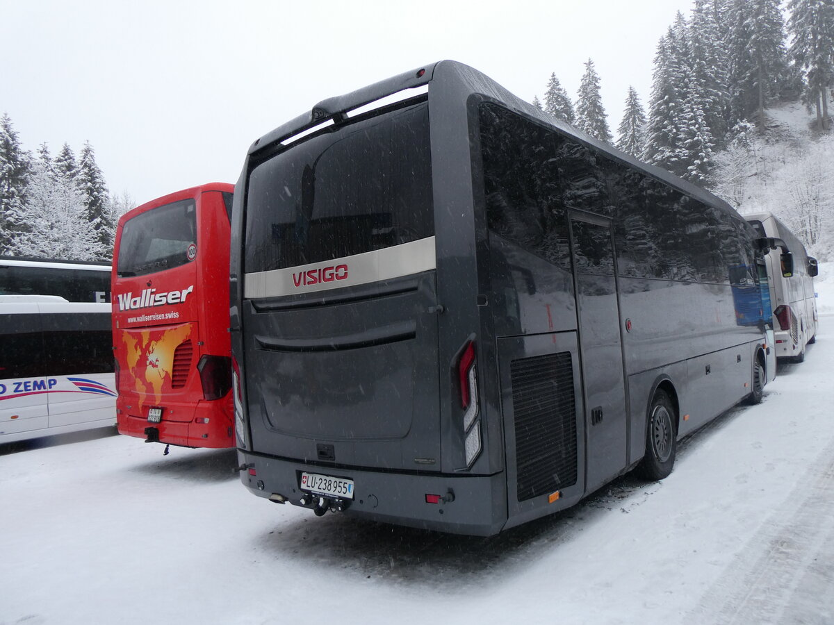 (258'377) - Bushandel, Dagmersellen - LU 238'955 - VISIGO am 6. Januar 2024 in Adelboden, ASB
