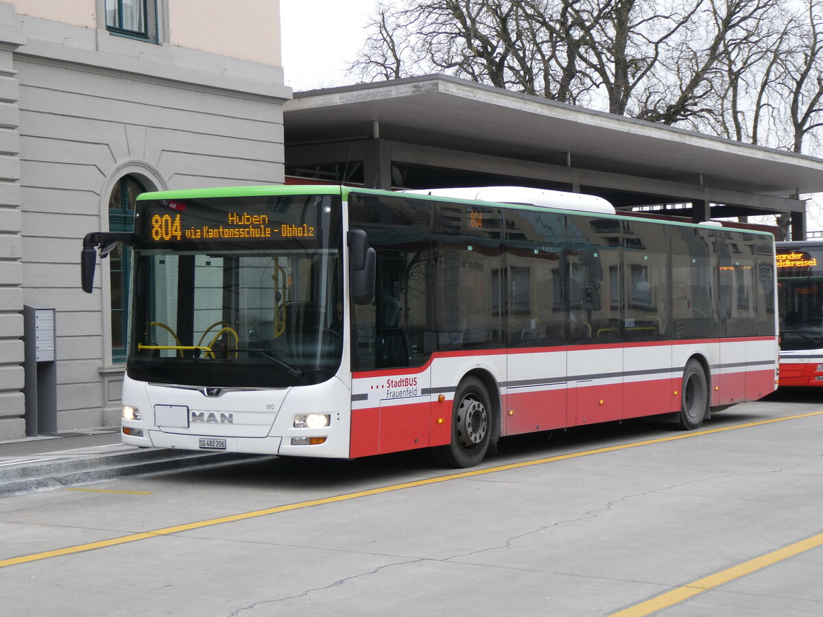 (258'527) - StadtBUS, Frauenfeld - Nr. 910/SG 482'206 - MAN (ex RTB Altst�tten Nr. 910; ex PostBus/A BD 15'357) am 9. Januar 2024 beim Bahnhof Frauenfeld