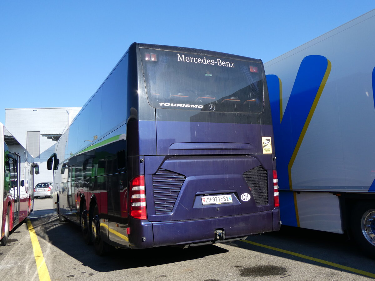 (258'787) - MB Holiday Services, Oberglatt - ZH 971'551 - Mercedes (ex Hauser, D-Rottweil) am 20. Januar 2024 in Kerzers, Interbus