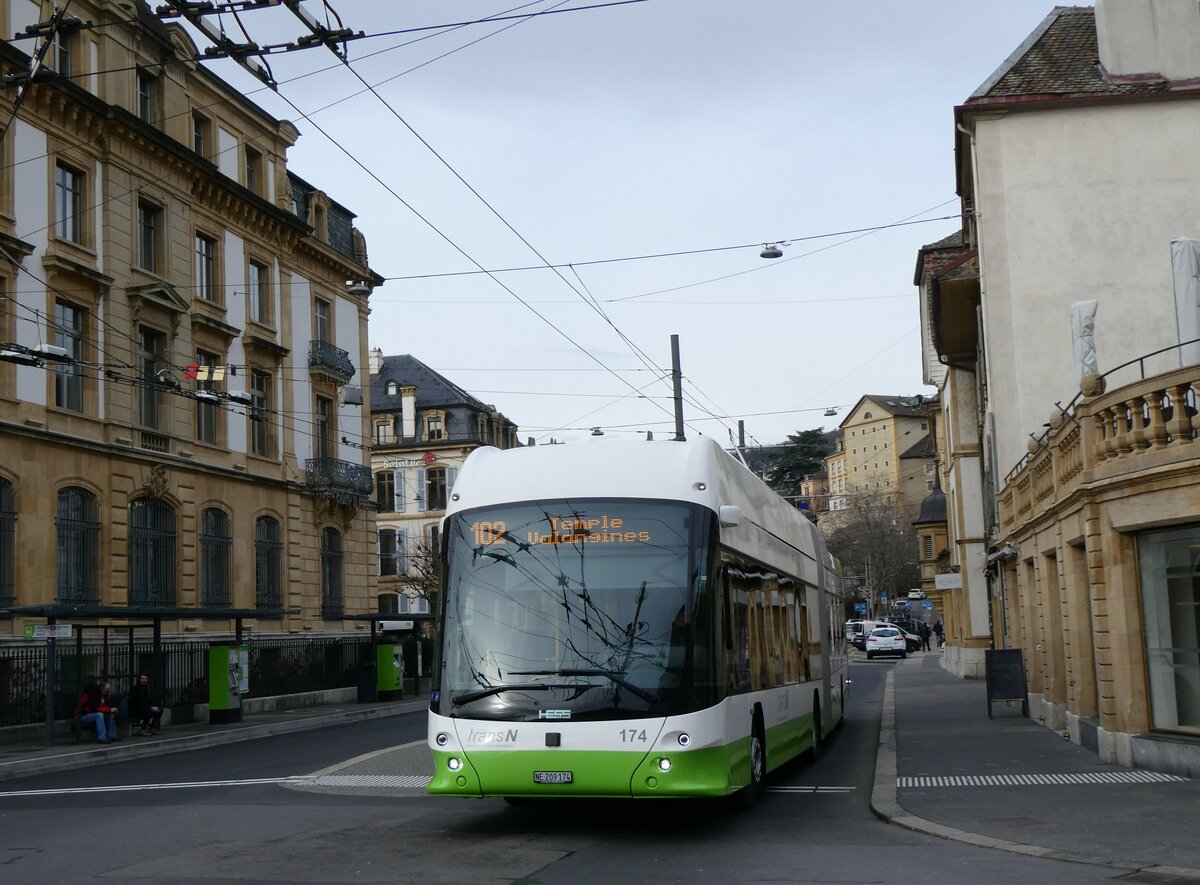 (258'919) - transN, La Chaux-de-Fonds - Nr. 174/NE 209'174 - Hess/Hess Gelenktrolleybus am 26. Januar 2024 in Neuch�tel, Place Pury