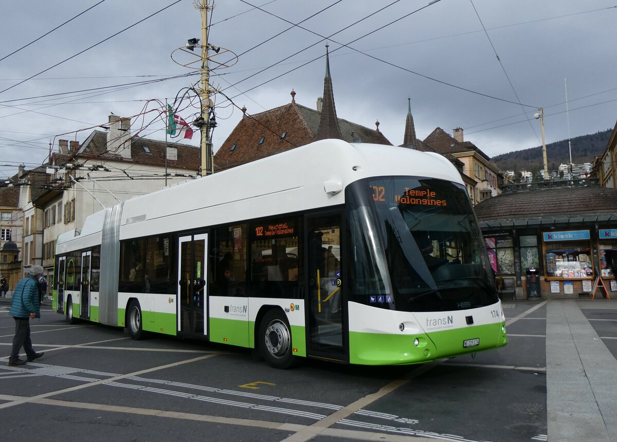 (258'932) - transN, La Chaux-de-Fonds - Nr. 174/NE 209'174 - Hess/Hess Gelenktrolleybus am 26. Januar 2024 in Neuch�tel, Place Pury