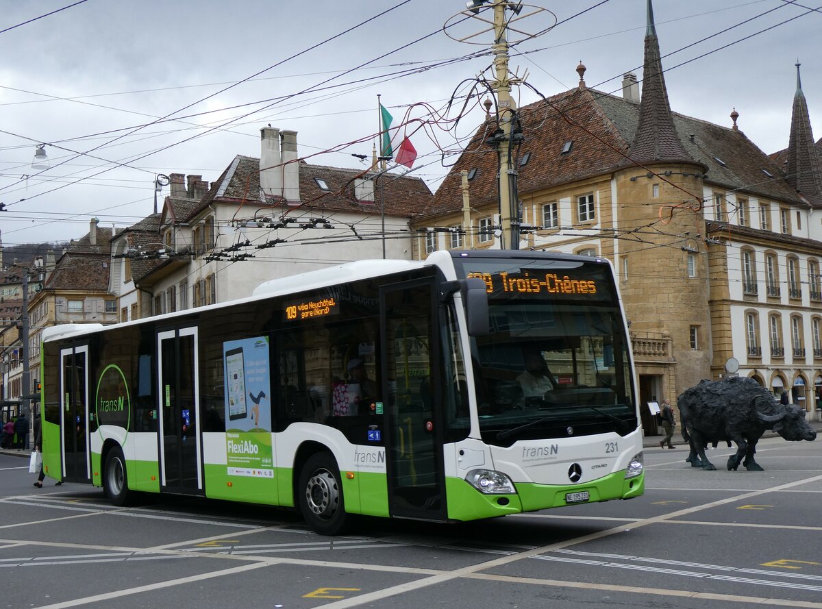 (258'938) - transN, La Chaux-de-Fonds - Nr. 231/NE 195'231 - Mercedes am 26. Januar 2024 in Neuch�tel, Place Pury