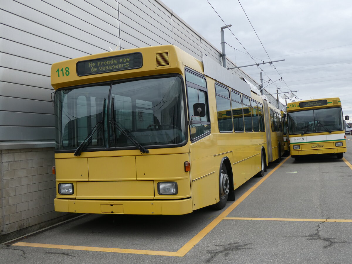 (258'948) - tranN, La Chaux-de-Fonds - Nr. 118 - NAW/Hess Gelenktrolleybus (ex TN Neuch�tel Nr. 118) + Nr. 101 - NAW/Hess Gelenktrolleybus (ex TN Neuch�tel Nr. 101) am 26. Januar 2024 in Marin, D�p�t