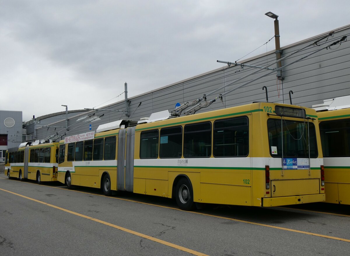 (258'955) - transN, La Chaux-de-Fonds - Nr. 102 - NAW/Hess Gelenktrolleybus (ex TN Neuch�tel Nr. 102) am 26. Januar 2024 in Marin, D�p�t