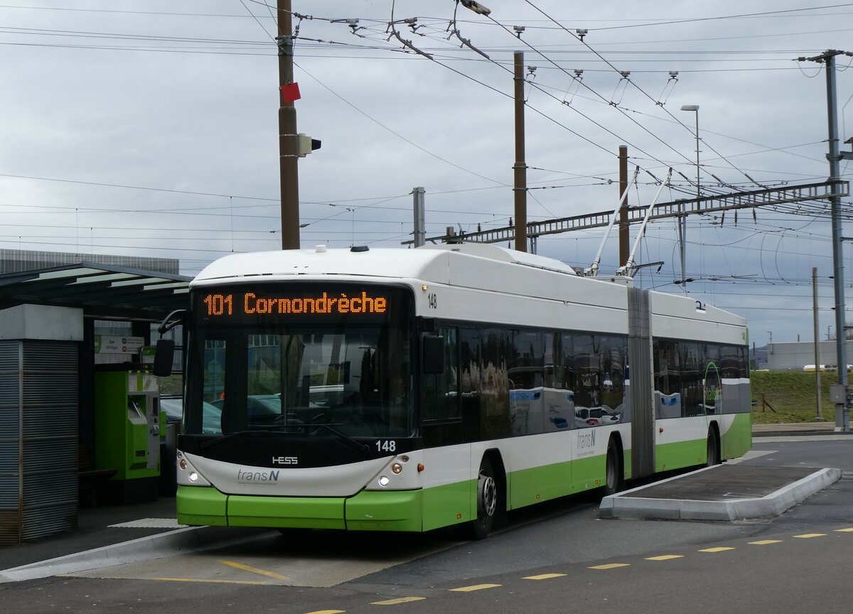 (258'964) - transN, La Chaux-de-Fonds - Nr. 148 - Hess/Hess Gelenktrolleybus (ex TN Neuch�tel Nr. 148) am 26. Januar 2024 beim Bahnhof Marin-�pagnier