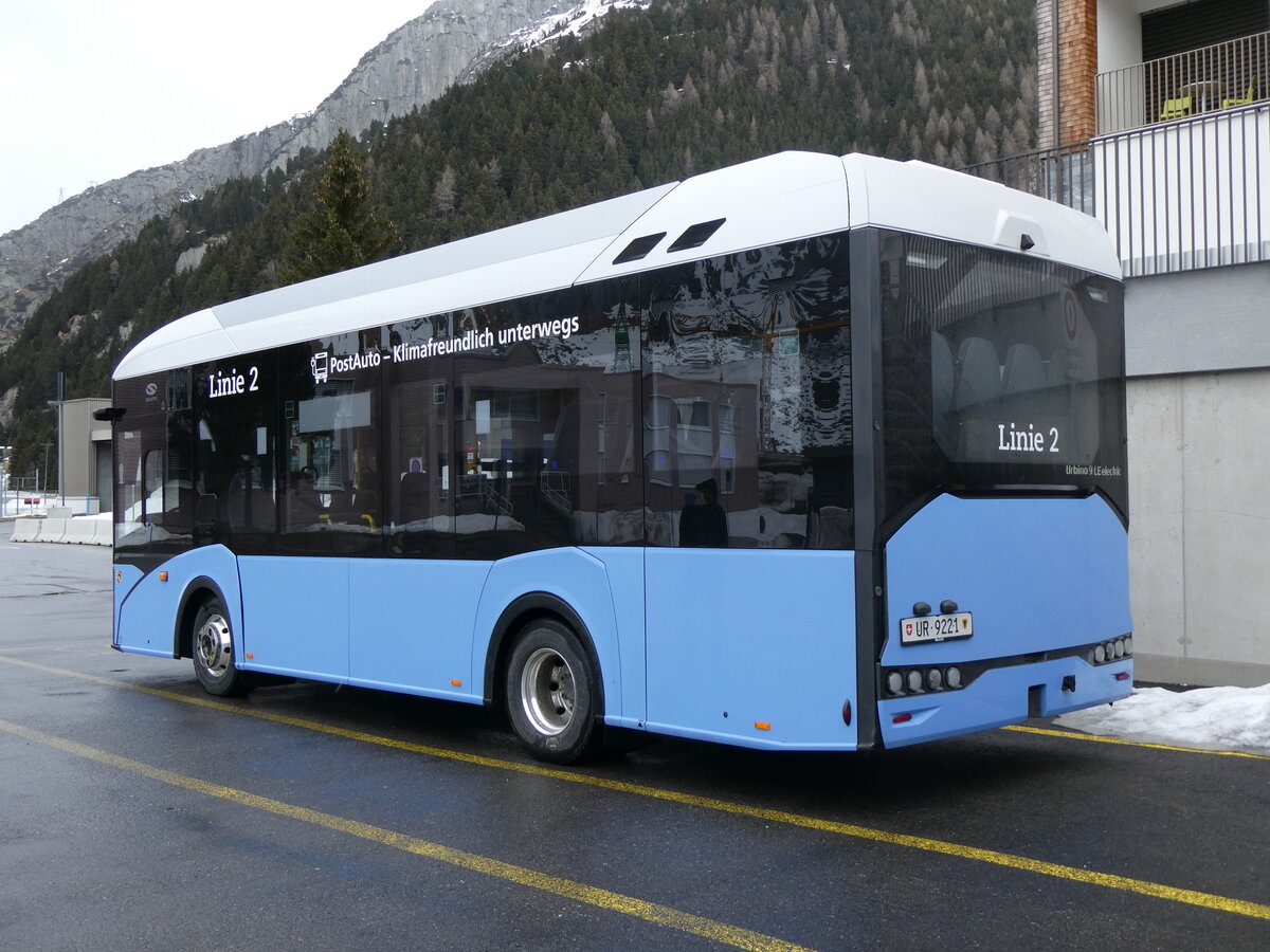 (259'260) - Mattli, Wassen - UR 9221/PID 11'795 - eSolaris (ex PostAuto Bern BE 90'275; ex PostAuto Bern BE 610'546) am 10. Februar 2024 in Andermatt, Bahnhofplatz