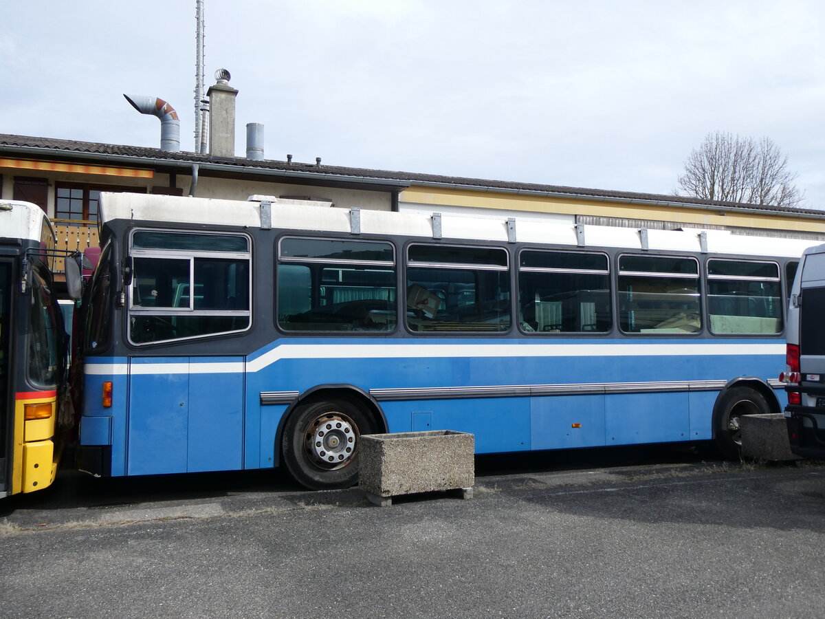 (259'891) - Stadelmann, Emmenbr�cke (R�trobus) - Nr. 55 - Volvo/Hess (ex VBL Luzern Nr. 55) am 2. M�rz 2024 in Faoug, MS Carrosserie (Teilaufnahme)