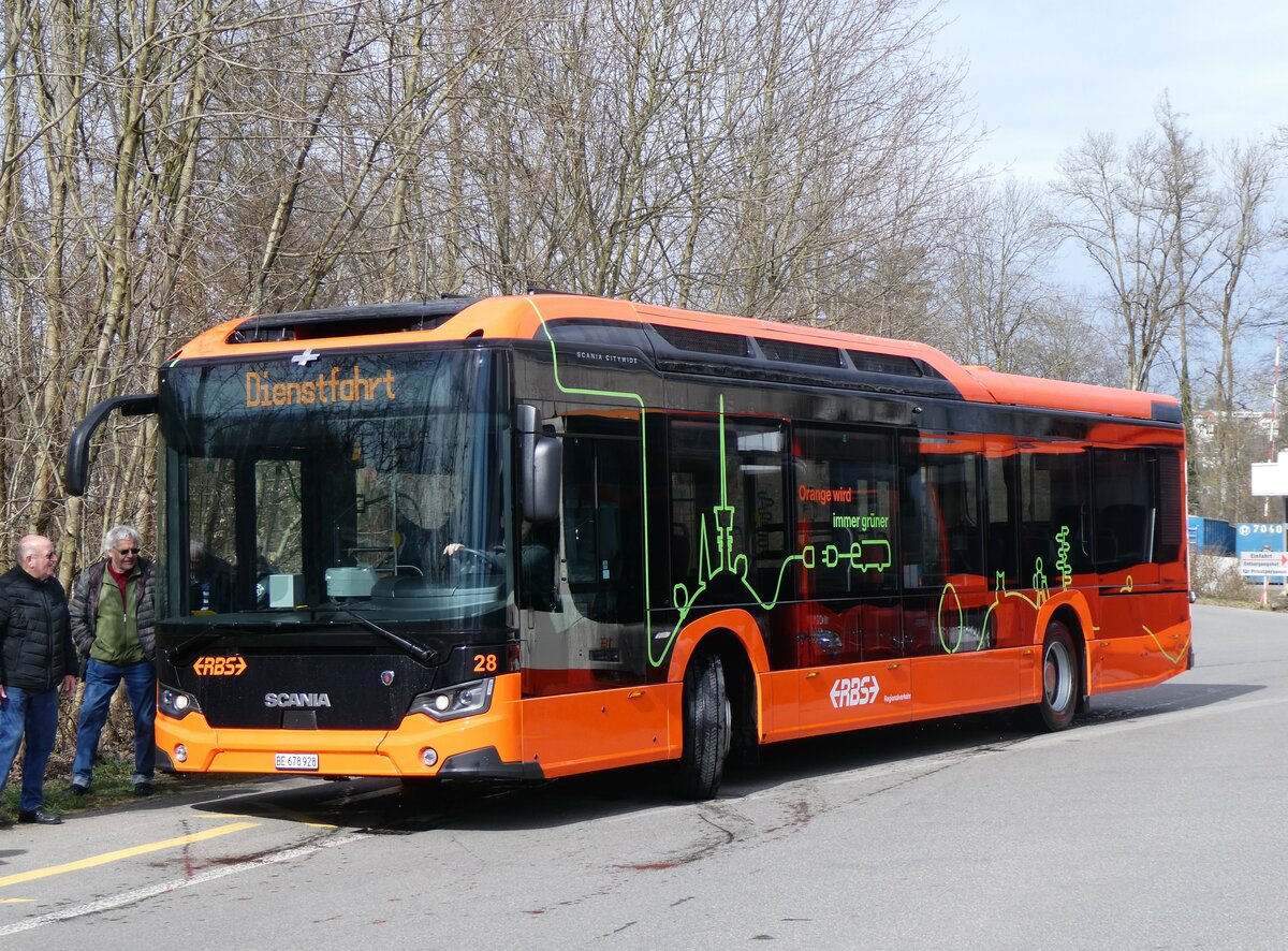 (259'928) - RBS Worblaufen - Nr. 28/BE 678'928 - eScania am 3. M�rz 2024 in Worblaufen, Garage