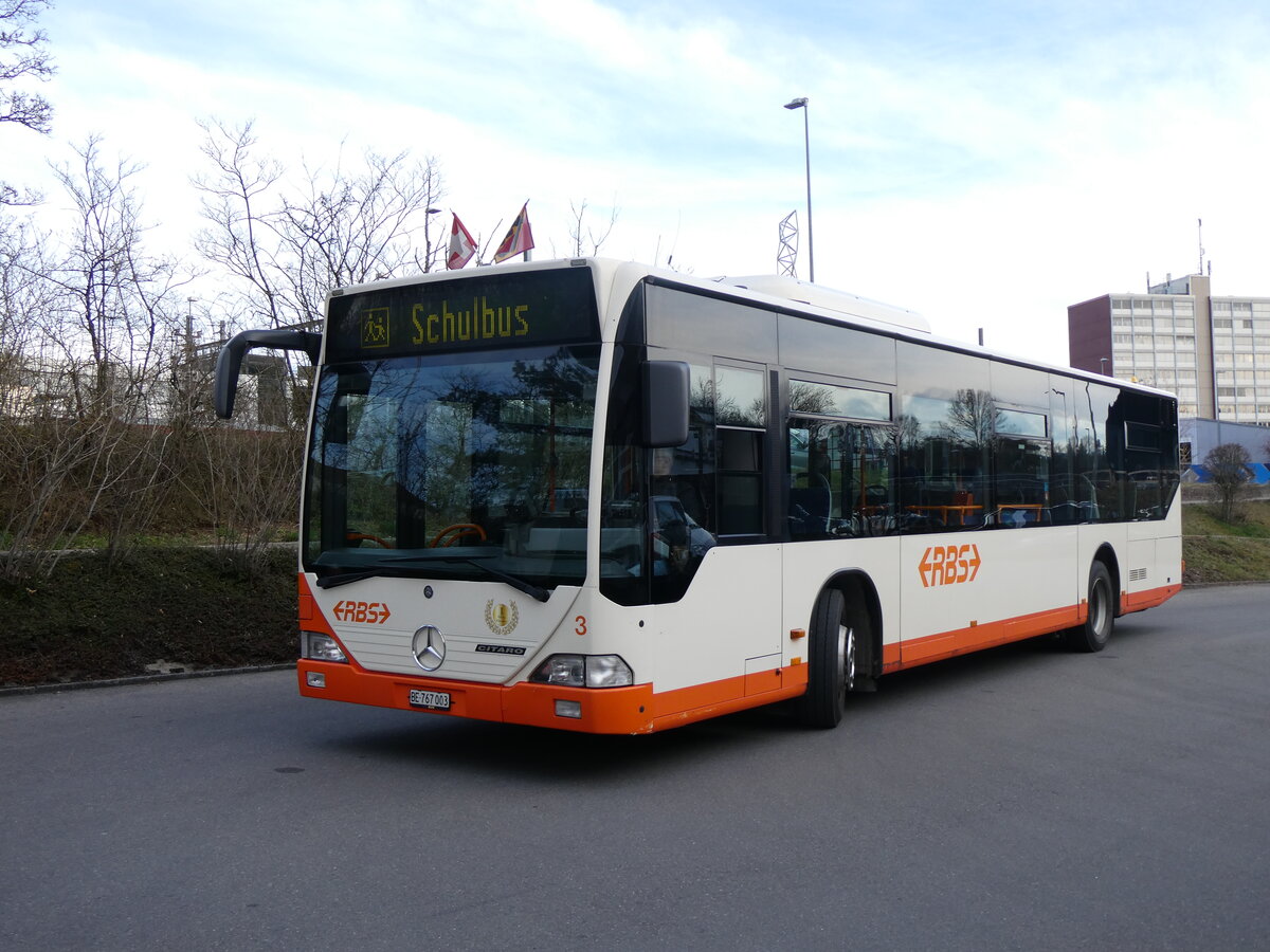 (260'107) - RBS Worblaufen - Nr. 3/BE 767'003 - Mercedes am 3. M�rz 2024 in Worblaufen, Garage (mit Zielanzeige: Schulbus)