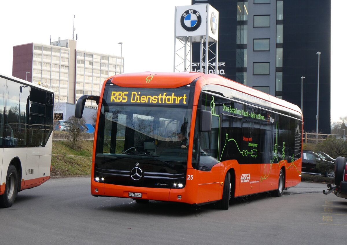 (260'113) - RBS Worblaufen - Nr. 25/BE 754'725 - eMercedes am 3. M�rz 2024 in Worblaufen, Garage