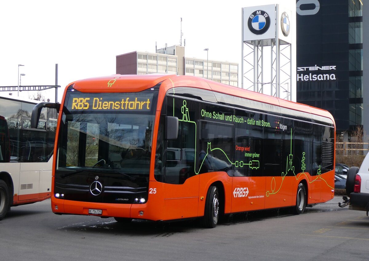 (260'114) - RBS Worblaufen - Nr. 25/BE 754'725 - eMercedes am 3. M�rz 2024 in Worblaufen, Garage