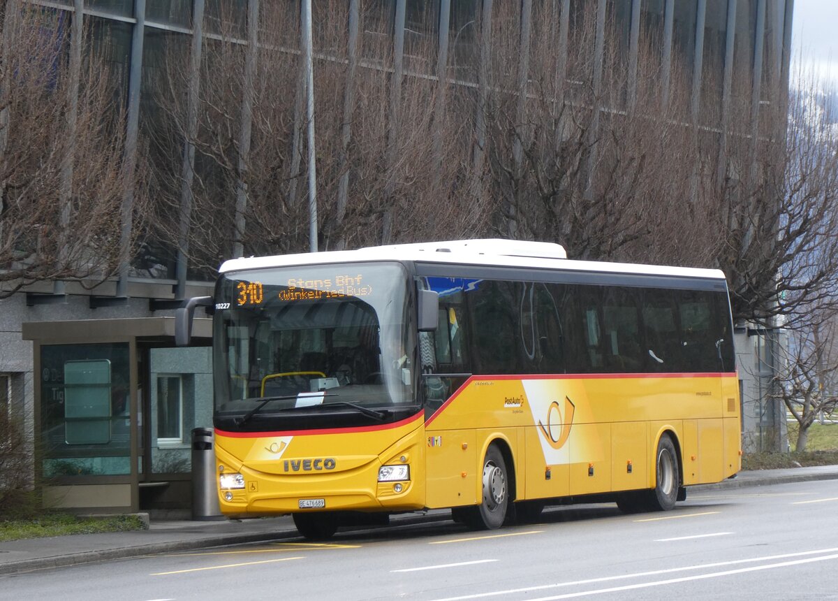 (260'300) - PostAuto Bern - BE 476'689/PID 10'227 - Iveco am 12. M�rz 2024 in Stans, Kreuzstrasse