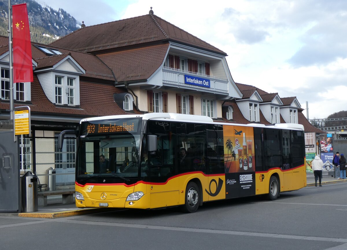(260'346) - PostAuto Bern - BE 610'543/PID 11'687 - Mercedes am 12. M�rz 2024 beim Bahnhof Interlaken Ost
