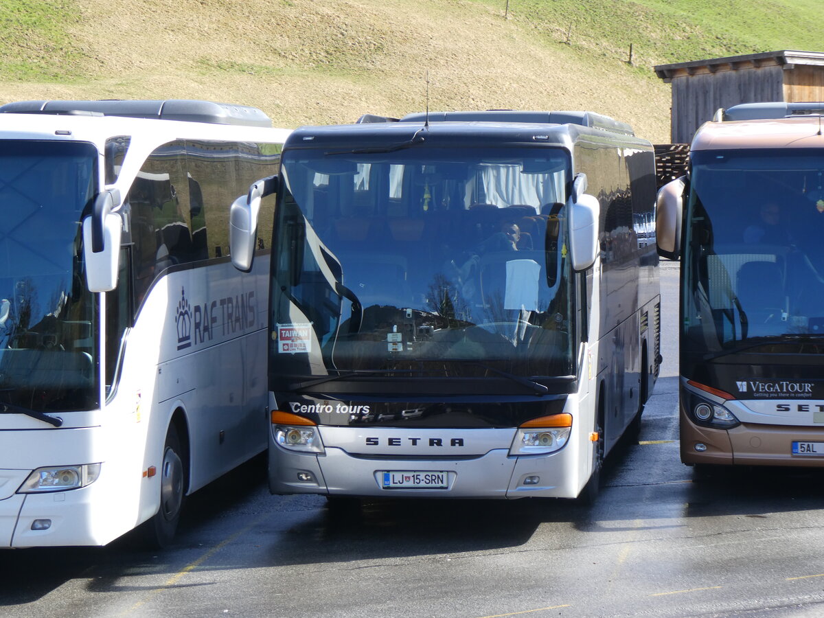 (260'485) - Aus Slowenien: Centro tours, Ljubljana - LJ 15-SRN - Setra am 19. M�rz 2024 in Grindelwald, Grund