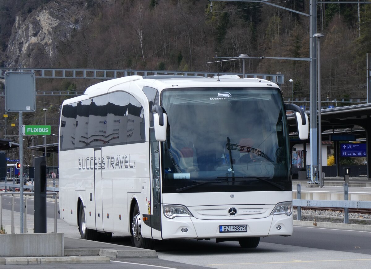 (260'702) - Aus Griechenland: Success Travel, Athen - XZI-6879 - Mercedes am 26. M�rz 2024 beim Bahnhof Interlaken Ost