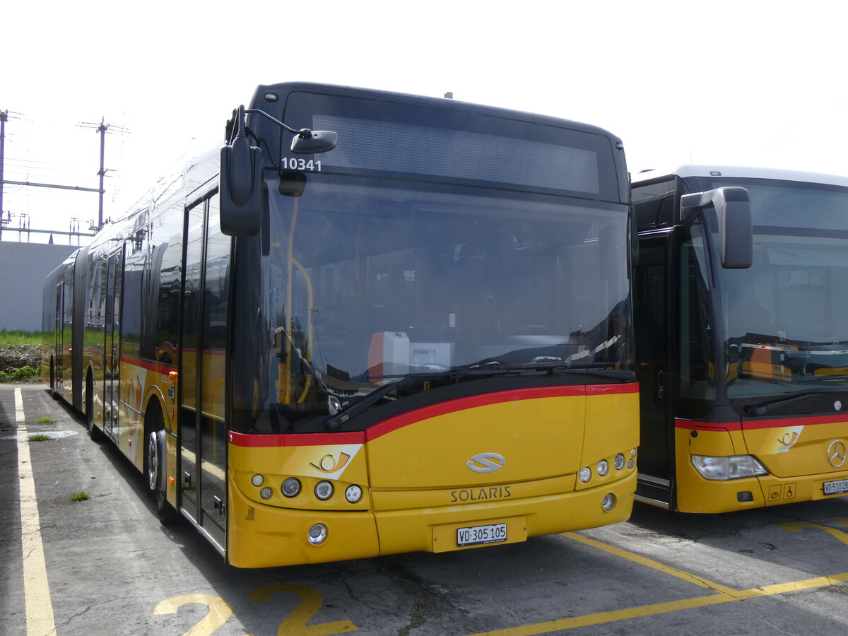 (260'814) - CarPostal Ouest - VD 305'105/PID 10'341 - Solaris am 29. M�rz 2024 in Yverdon, Garage