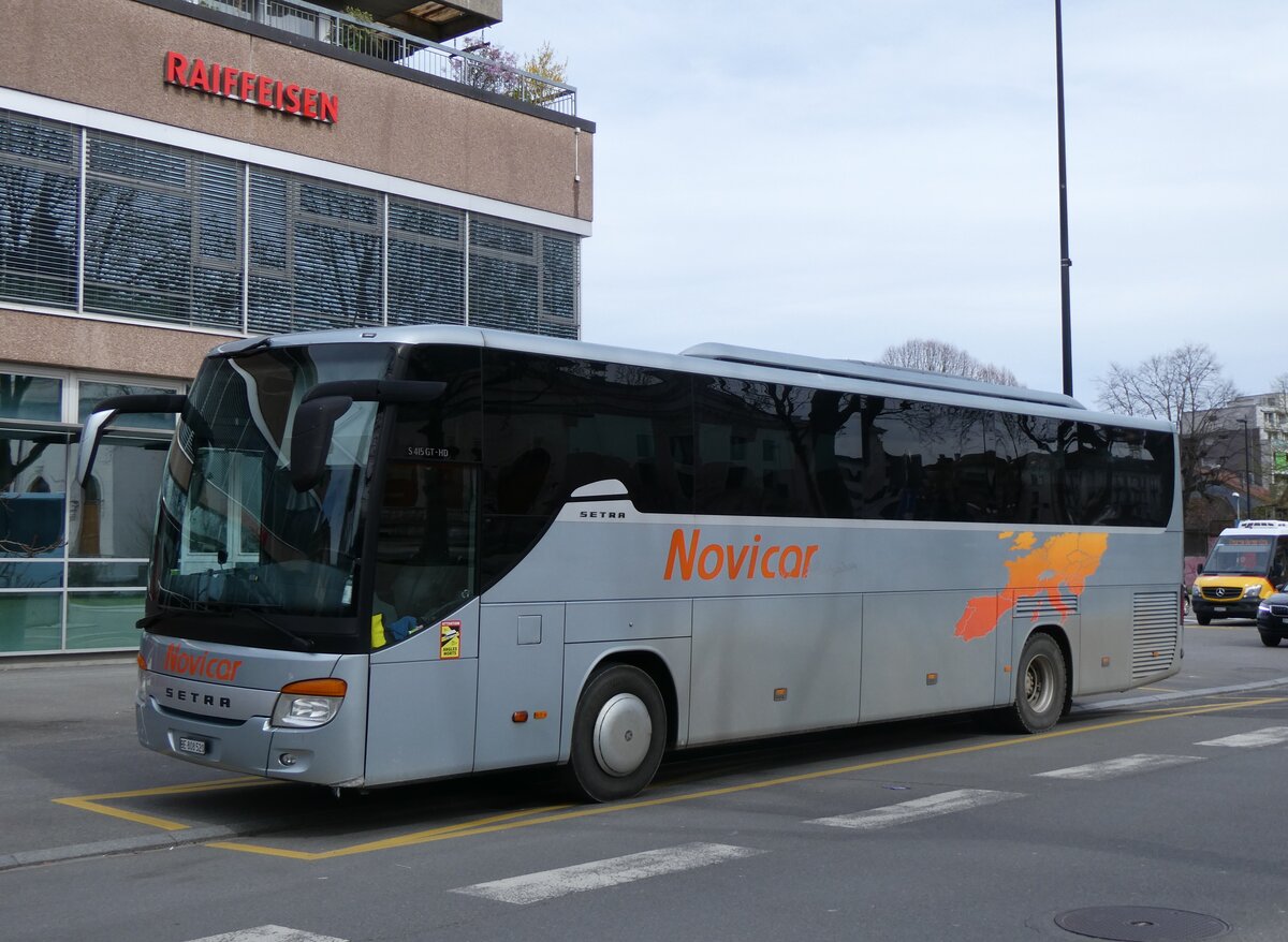 (260'851) - Novicar, Reconvilier - BE 808'520 - Setra am 29. M�rz 2024 beim Bahnhof Yverdon