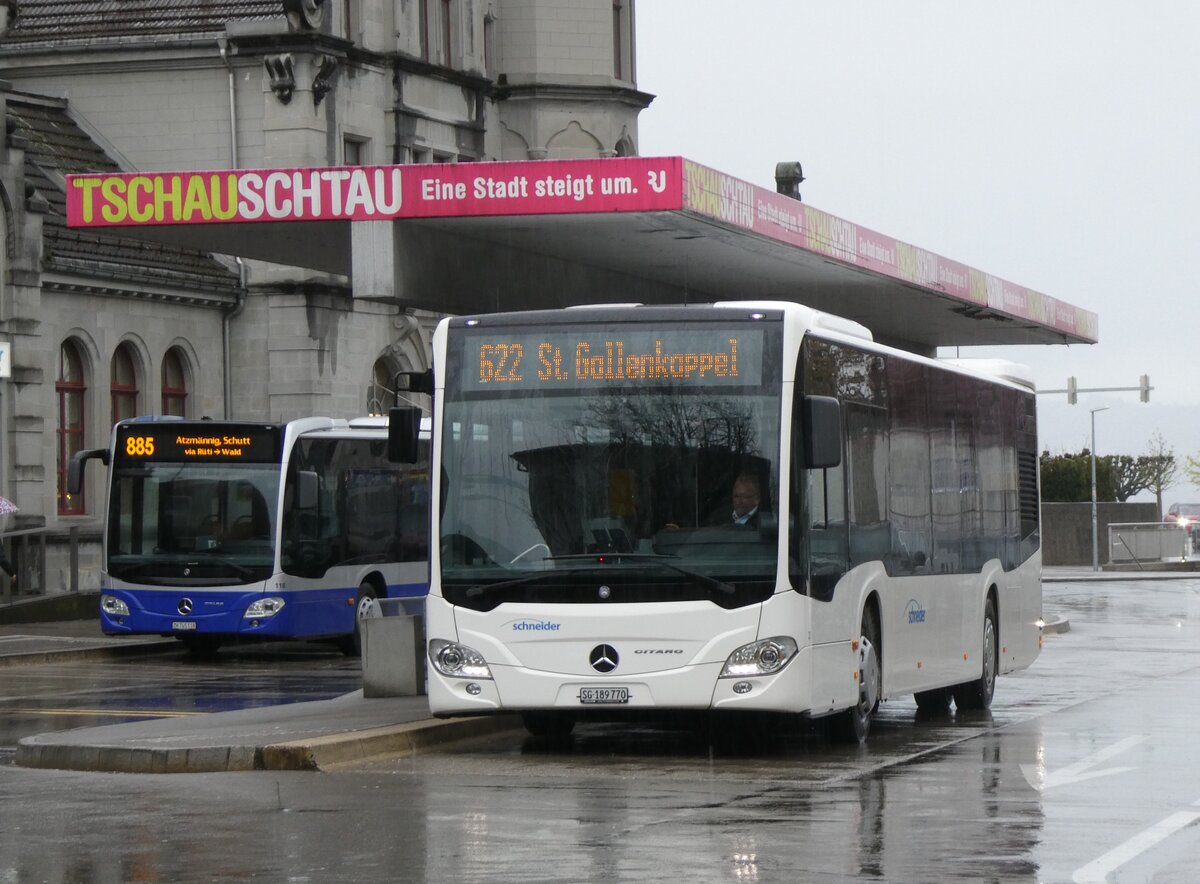 (260'877) - Schneider, Ermenswil - Nr. 2/SG 189'770 - Mercedes am 1. April 2024 beim Bahnhof Rapperswil