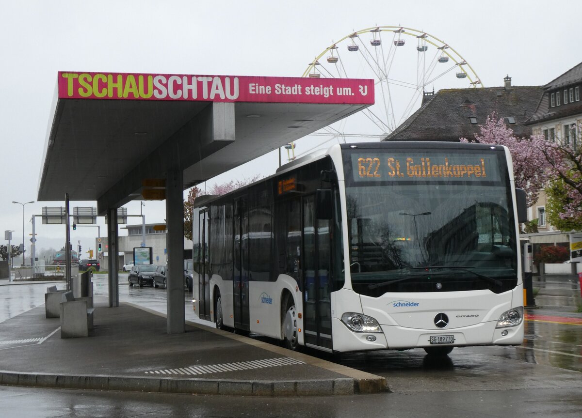 (260'879) - Schneider, Ermenswil - Nr. 2/SG 189'770 - Mercedes am 1. April 2024 beim Bahnhof Rapperswil