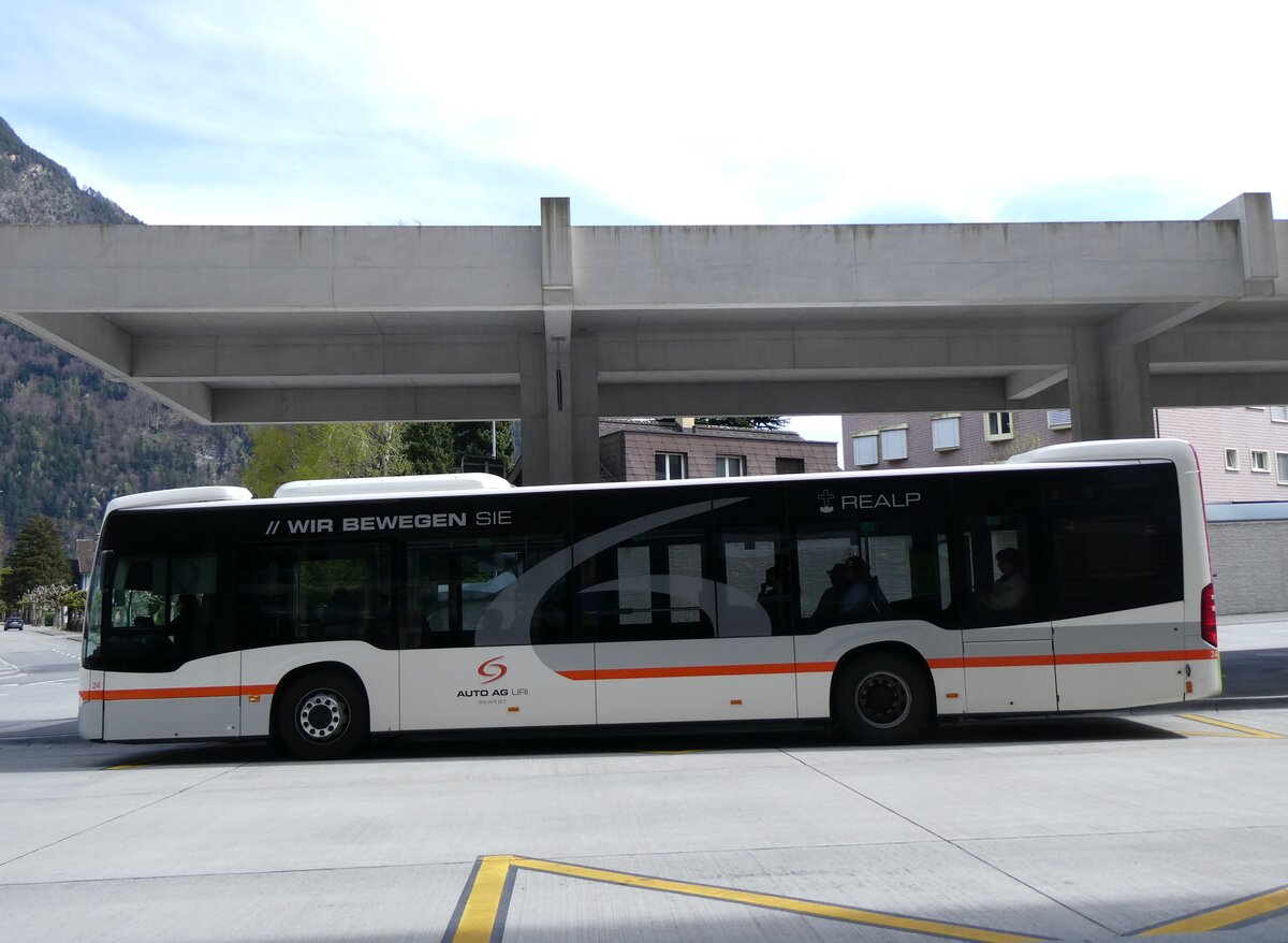 (261'036) - AAGU Altdorf - Nr. 24/UR 9155 - Mercedes am 6. April 2024 beim Bahnhof Altdorf