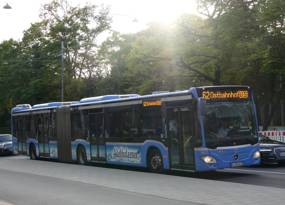 (261'422) - MVG M�nchen - Nr. 5633/M-VG 5633 - Mercedes am 14. April 2024 in M�nchen, Sendlinger Tor