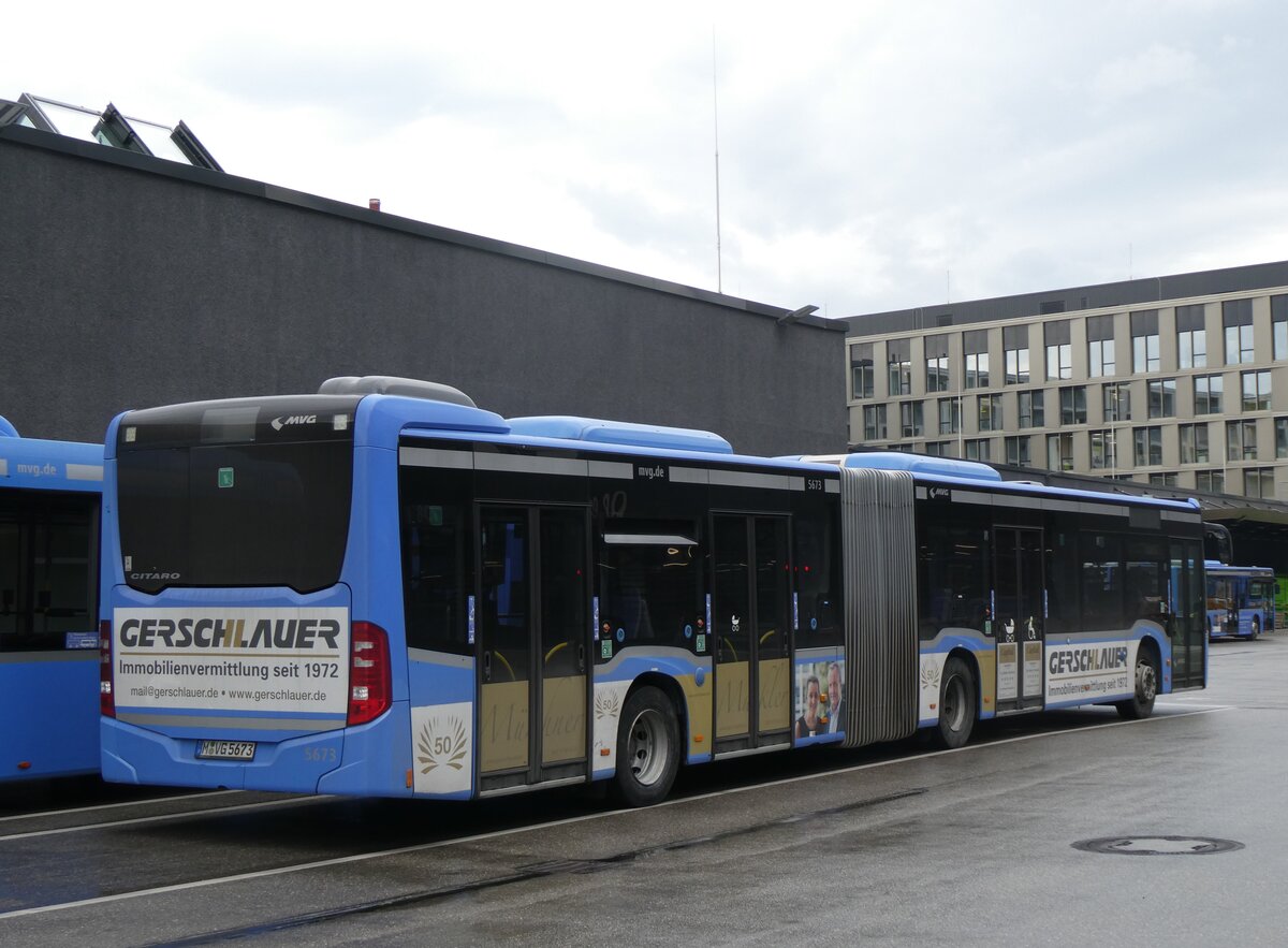(261'451) - MVG M�nchen - Nr. 5673/M-VG 5673 - Mercedes am 15. April 2024 in Moosach, Betriebshof