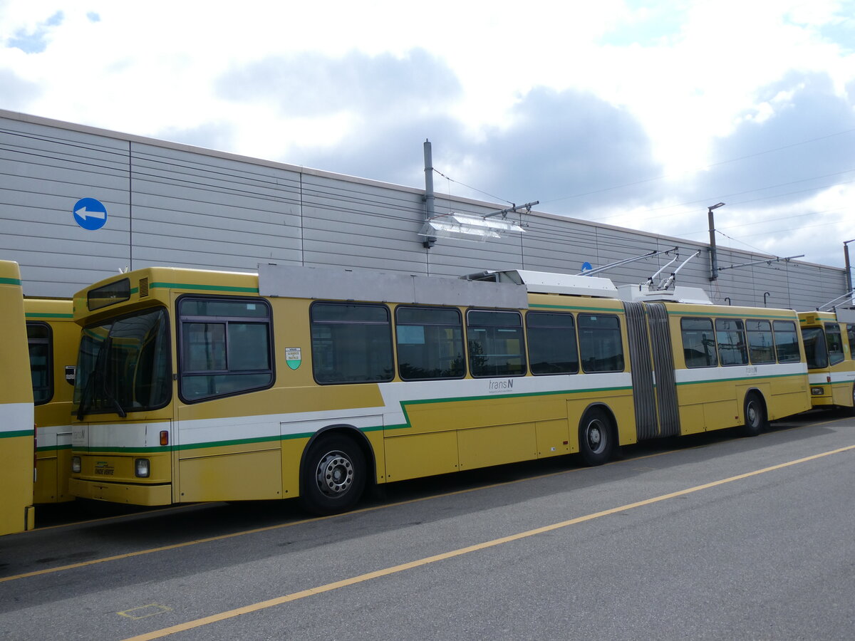 (261'662) - transN, La Chaux-de-Fonds - Nr. 117 - NAW/Hess Gelenktrolleybus (ex TN Neuch�tel Nr. 117) am 23. April 2024 in Marin, D�p�t