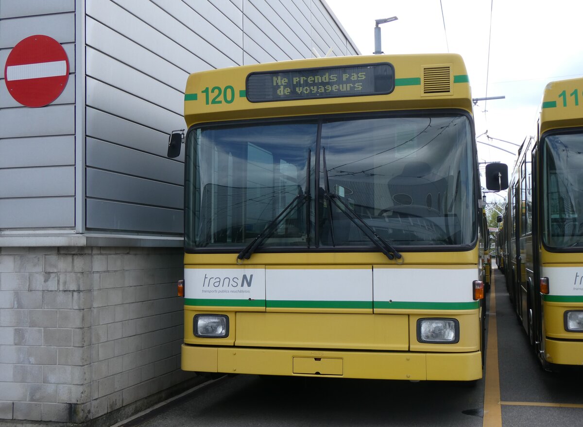 (261'665) - transN, La Chaux-de-Fonds - Nr. 120 - NAW/Hess Gelenktrolleybus (ex TN Neuch�tel Nr. 120) am 23. April 2024 in Marin, D�p�t