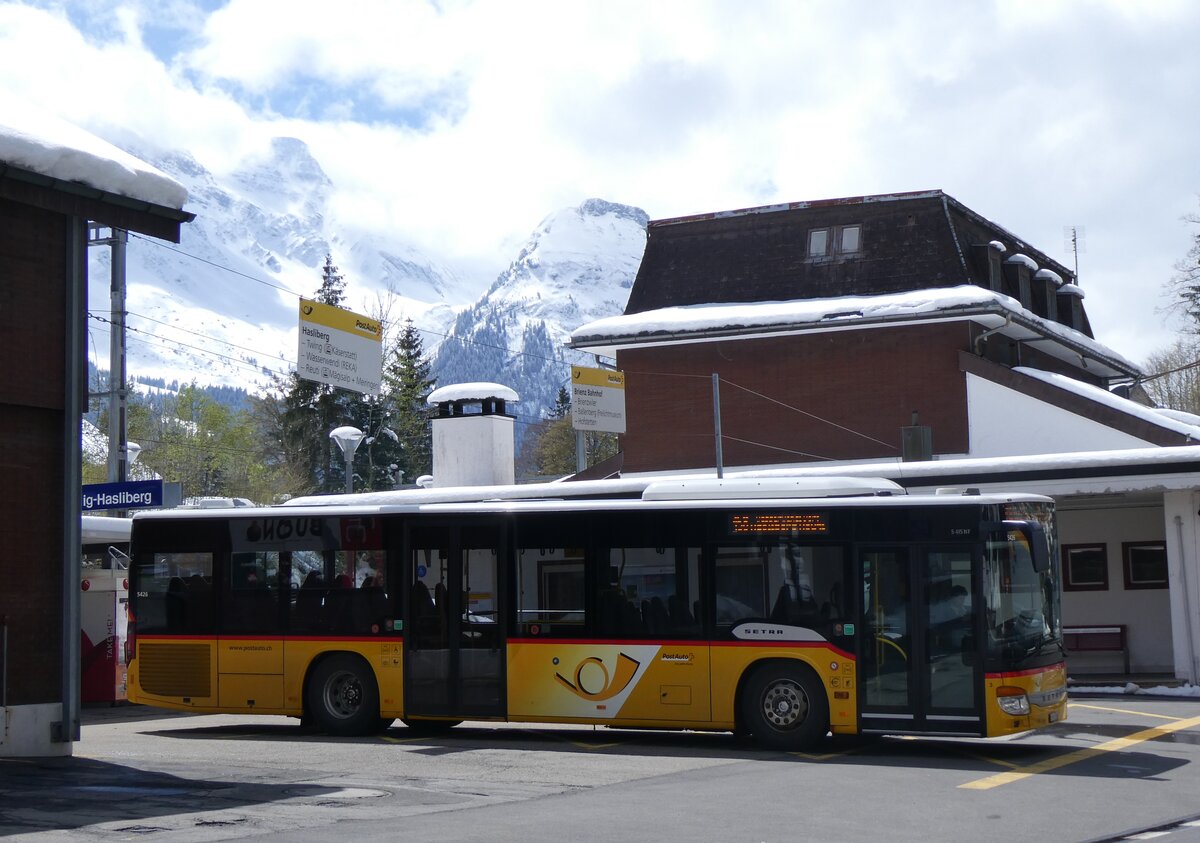 (261'705) - Fl�ck, Brienz - Nr. 3/BE 568'700/PID 5426 - Setra am 25. April 2024 auf dem Br�nigpass