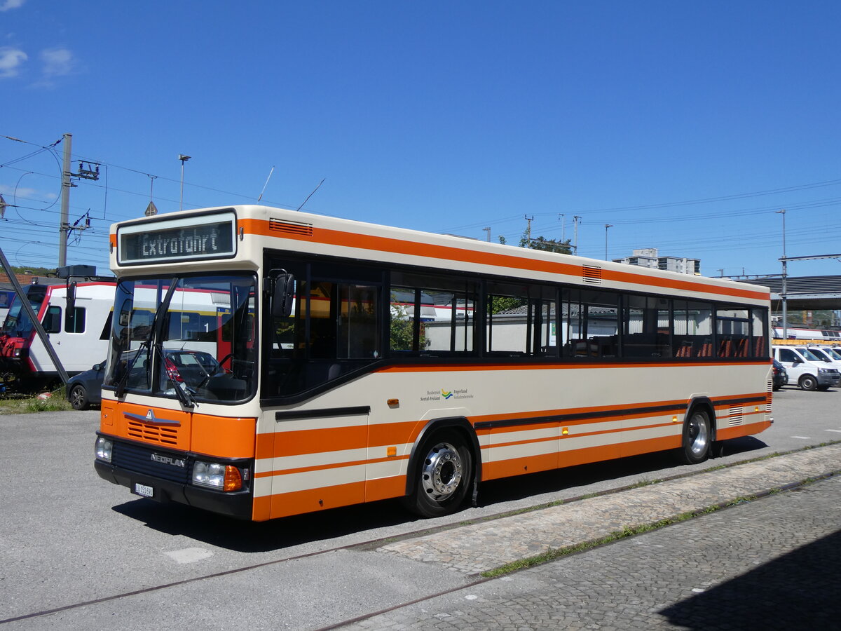 (261'759) - BSF Hochdorf - Nr. 11/LU 151'690 - Neoplan (ex M�der, Schwanden) am 27. April 2024 in Brugg, Bahnpark