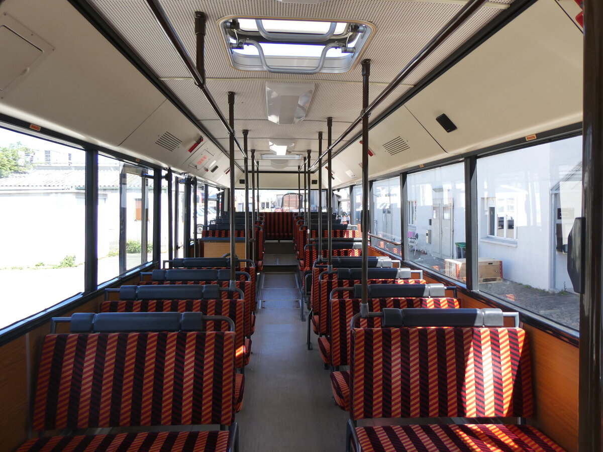 (261'763) - BSF Hochdorf - Nr. 11/LU 151'690 - Neoplan (ex M�der, Schwanden) am 27. April 2024 in Brugg, Bahnpark (Innenaufnahme)