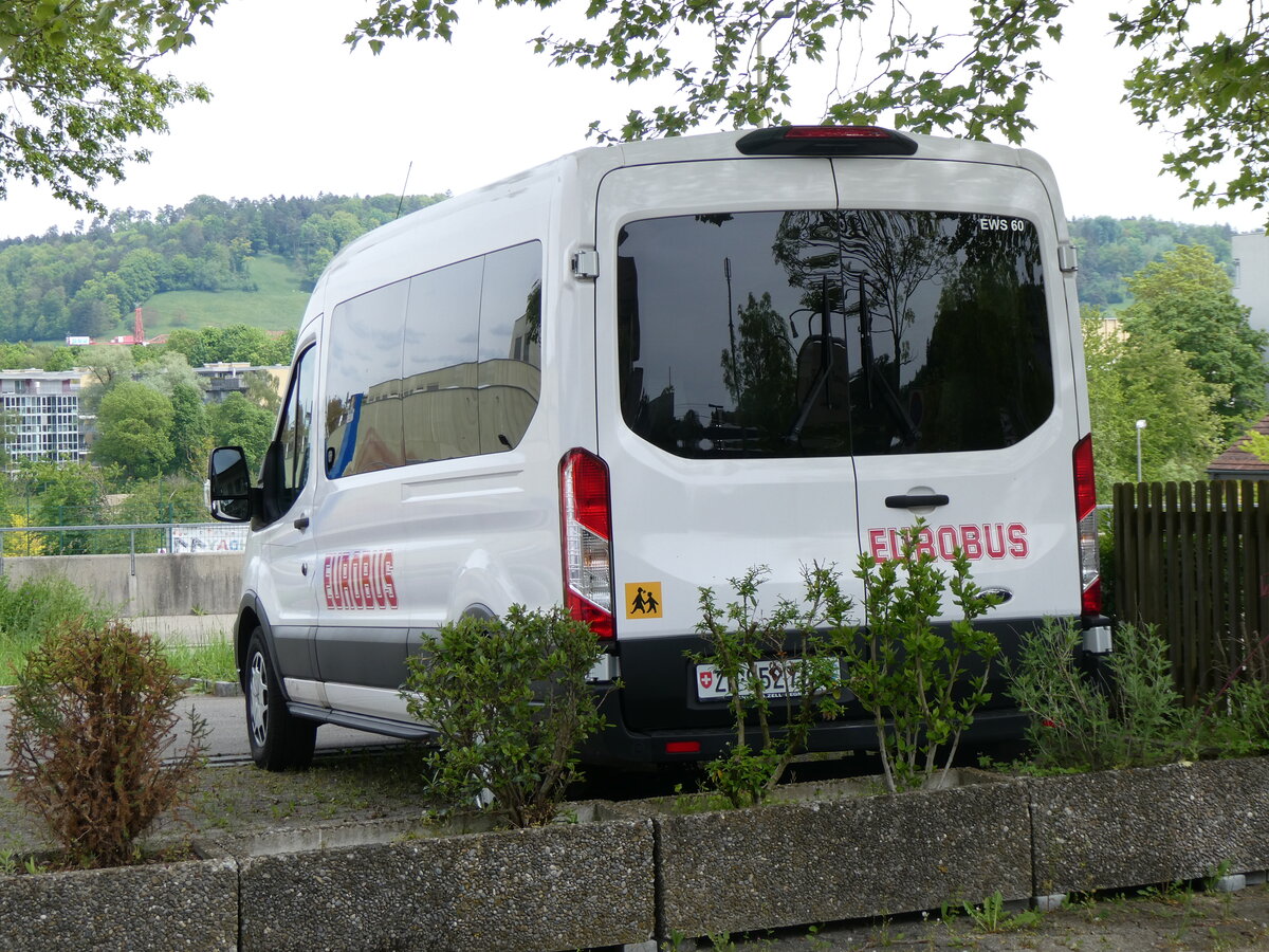 (262'106) - Welti-Furrer, Bassersdorf - Nr. EWS60/ZH 952'760 - Ford am 4. Mai 2024 beim Bahnhof Winterthur W�lflingen