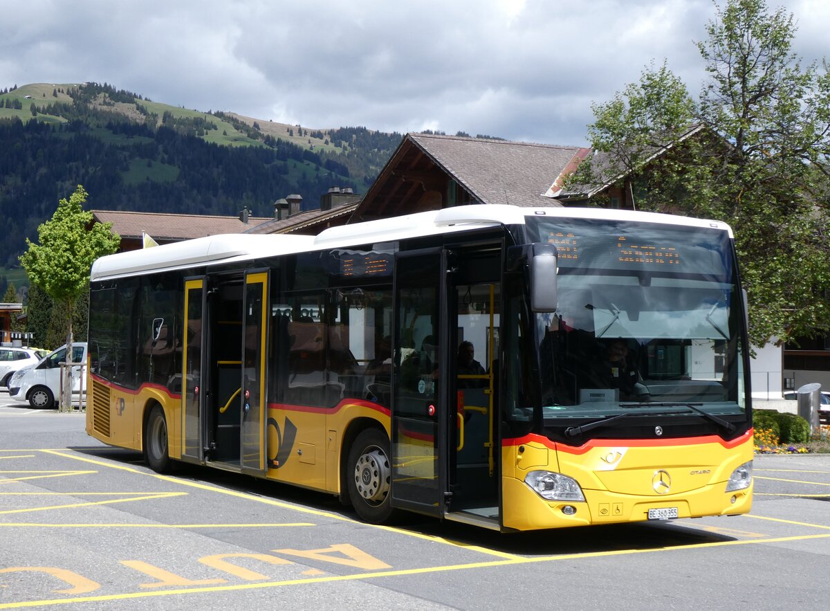 (262'461) - K�bli, Gstaad - BE 360'355/PID 11'857 - Mercedes (ex PostAuto Bern BE 538'988; ex PostAuto Bern BE 653'386) am 17. Mai 2024 beim Bahnhof Gstaad