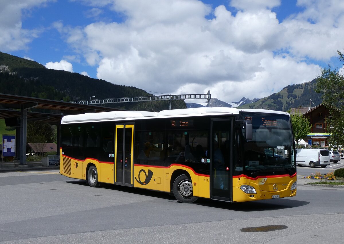 (262'462) - K�bli, Gstaad - BE 360'355/PID 11'857 - Mercedes (ex PostAuto Bern BE 538'988; ex PostAuto Bern BE 653'386) am 17. Mai 2024 beim Bahnhof Gstaad