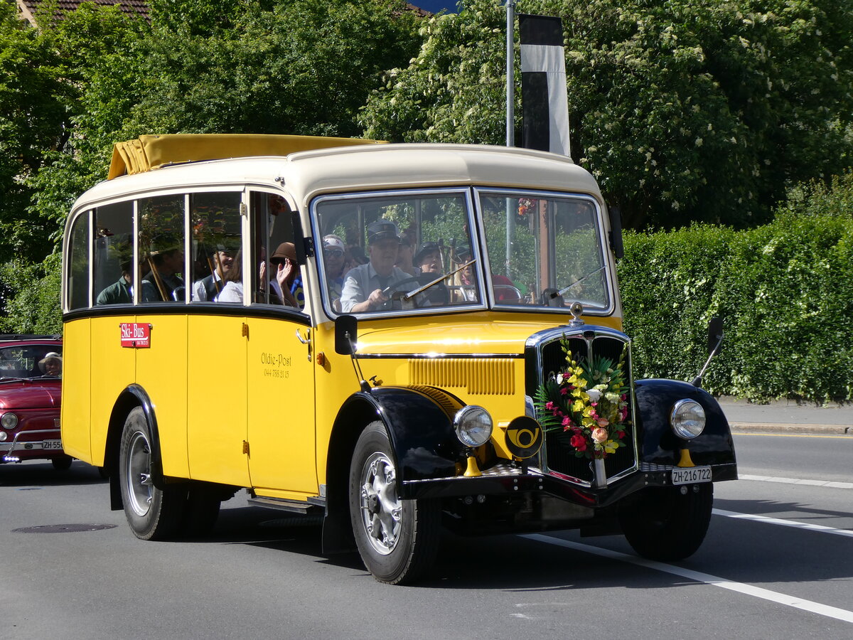 (262'585) - Moser, Sch�nenberg - ZH 216'722 - Berna/Hess (ex Barenco, Faido) am 18. Mai 2024 in Sarnen, OiO